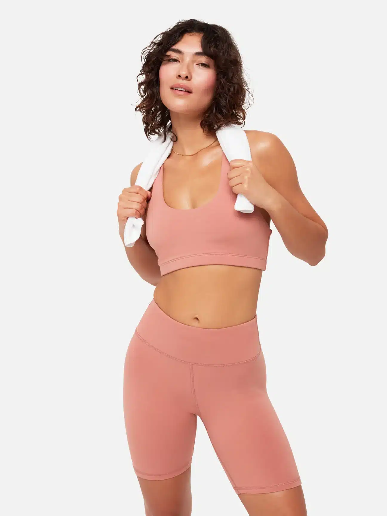 Non-Toxic Activewear: BPA & PFAS In Workout Clothes? - In On Around