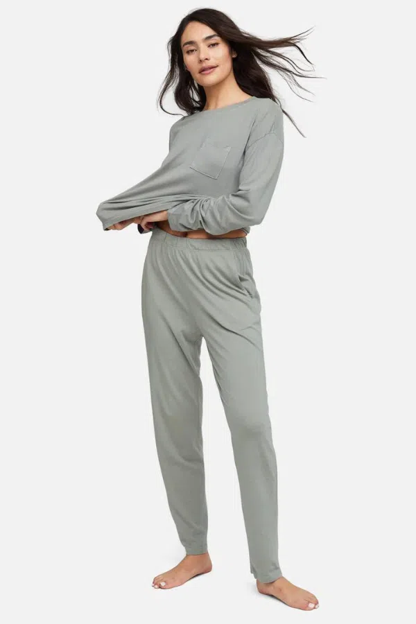 Pajamas & Loungewear That Are Non-Toxic, Ethical, Sustainable